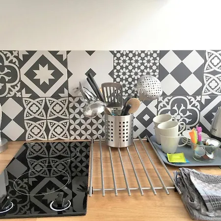 Au Calme 500m Du Chateau, 8mn A Pied Appartamento Versailles