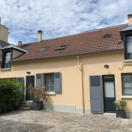 Au Calme 500m Du Chateau, 8mn A Pied Appartamento