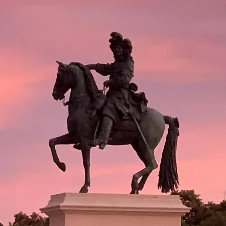 Appartamento Au Calme 500m Du Chateau, 8mn A Pied